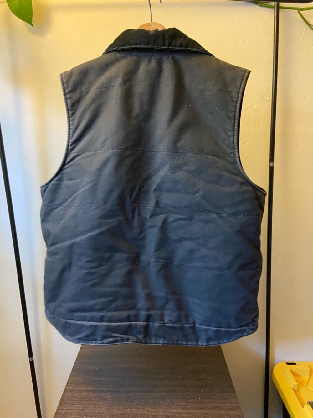 Carhartt Black Work Duck Vest with Corduroy Collar - Picture 4 of 6